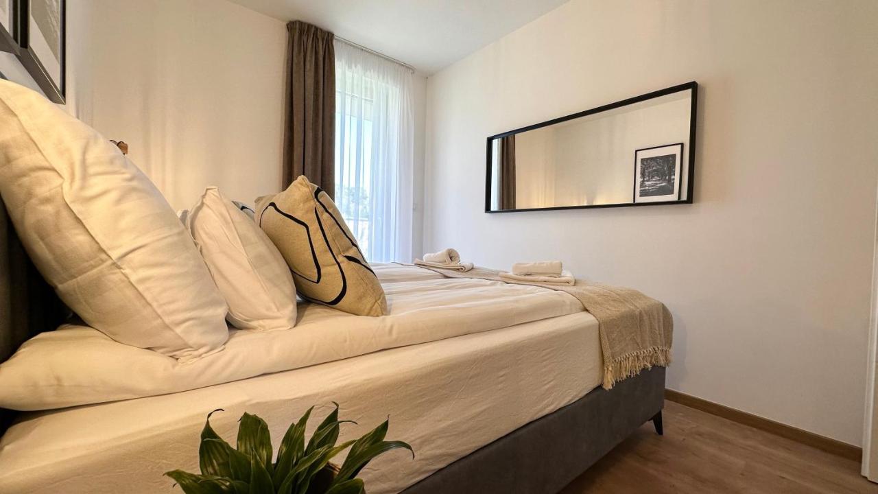 Linden Apartman 002 - Adults Only Mosonmagyaróvár Extérieur photo